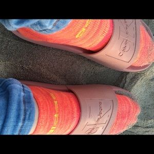 Meet your Posher, Yani